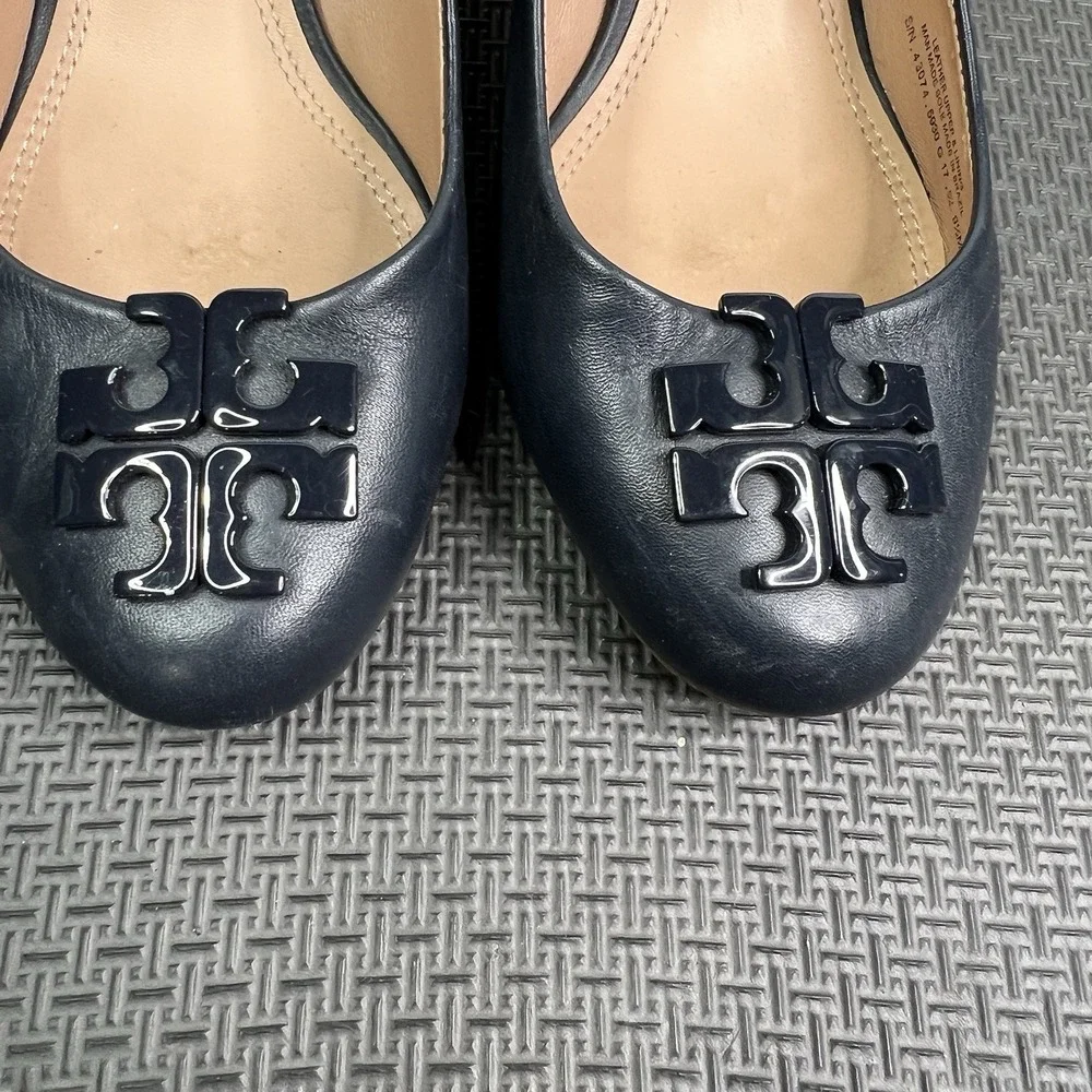 Tory Burch Blue Leather Wedge Pumps Logo‎ Medallion Size 9.5M Classic Work